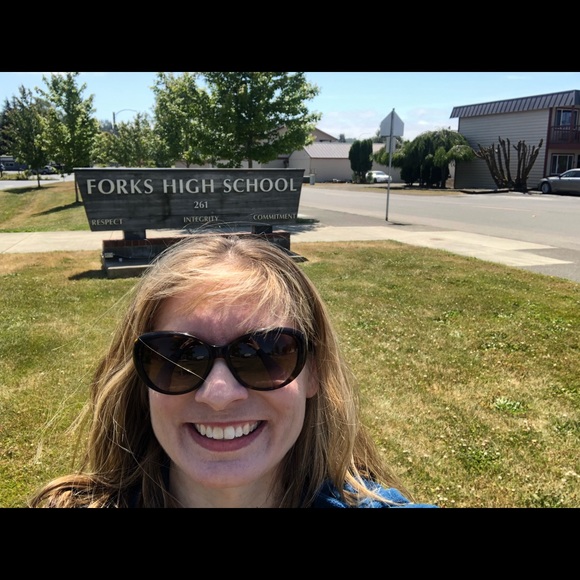 Meet your Posher, Kelly - Picture 1 of 1